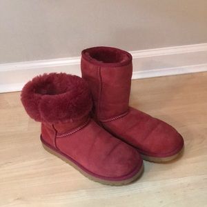 Short Sangria UGGs